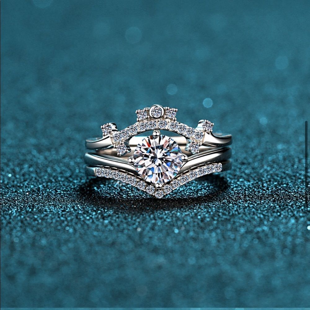 💯 % AUTHENTIC!!! 3 Ring set! D0.8Ct. Moissanite Diamond. TEST POSITIVE FOR 💎